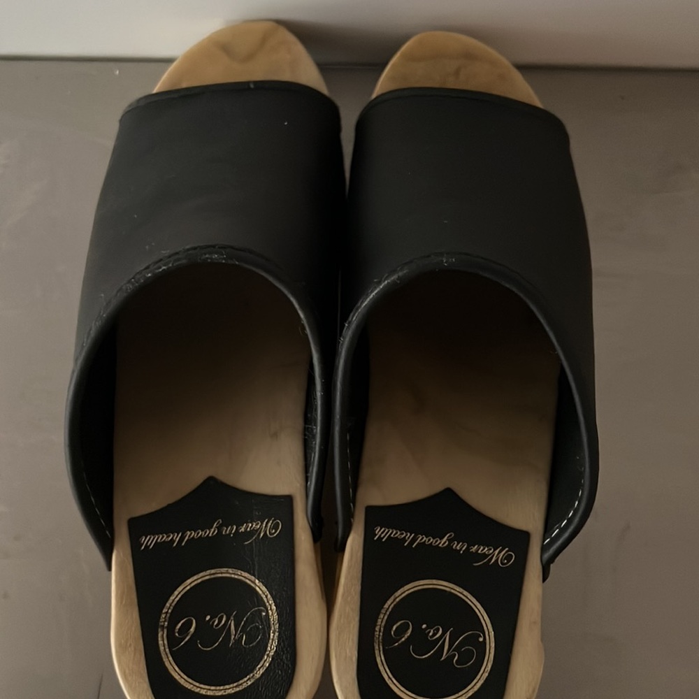 No 6 black leather mid- heel open toe clogs - Picture 12 of 12